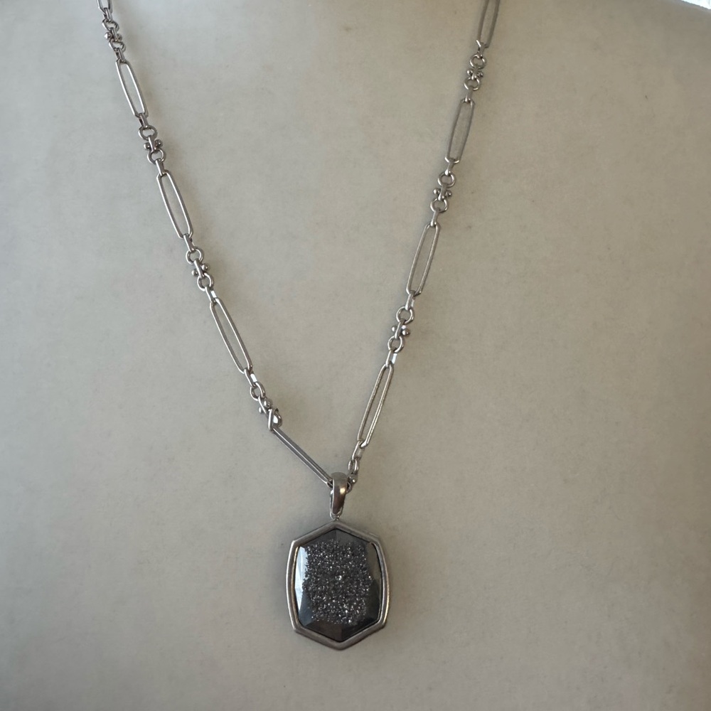 NWT Kendra Scott Davis necklace